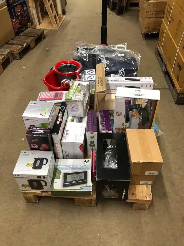 Palet de mercancía de devoluciones preparado en nuestro almacén